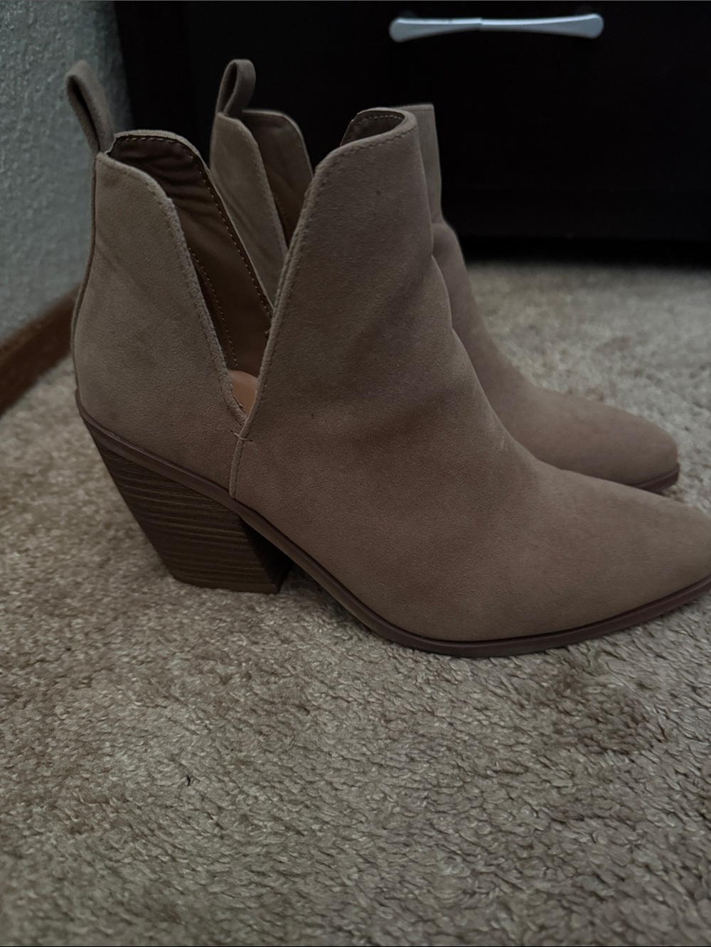 Universal Thread Taupe Suede V-Cut Ankle Booties